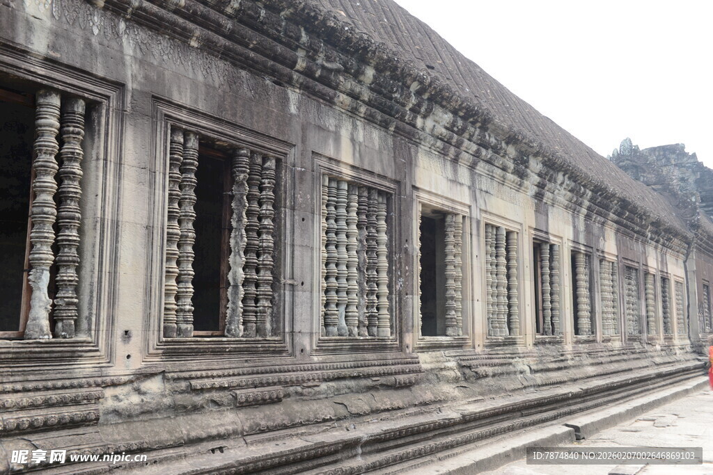 古老柬埔寨寺庙建筑长廊