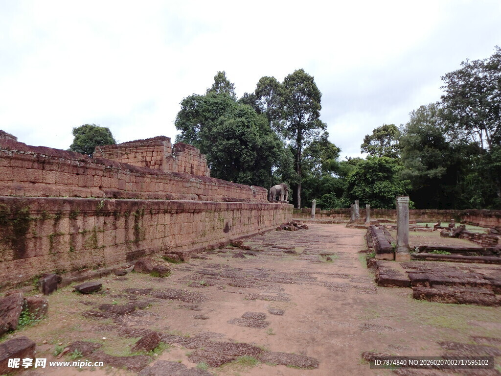 古老遗址展现历史沧桑