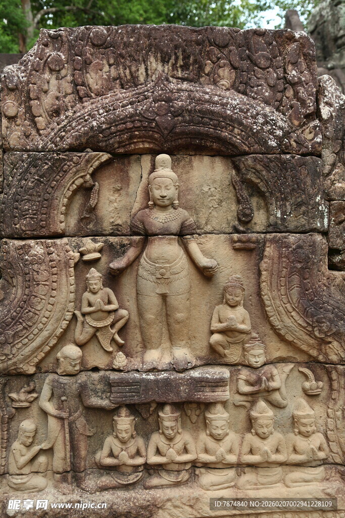 古老石雕艺术细节展示