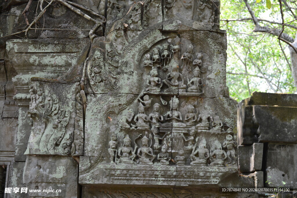 古老石雕艺术遗迹