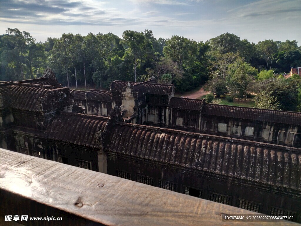 古老寺庙建筑远景