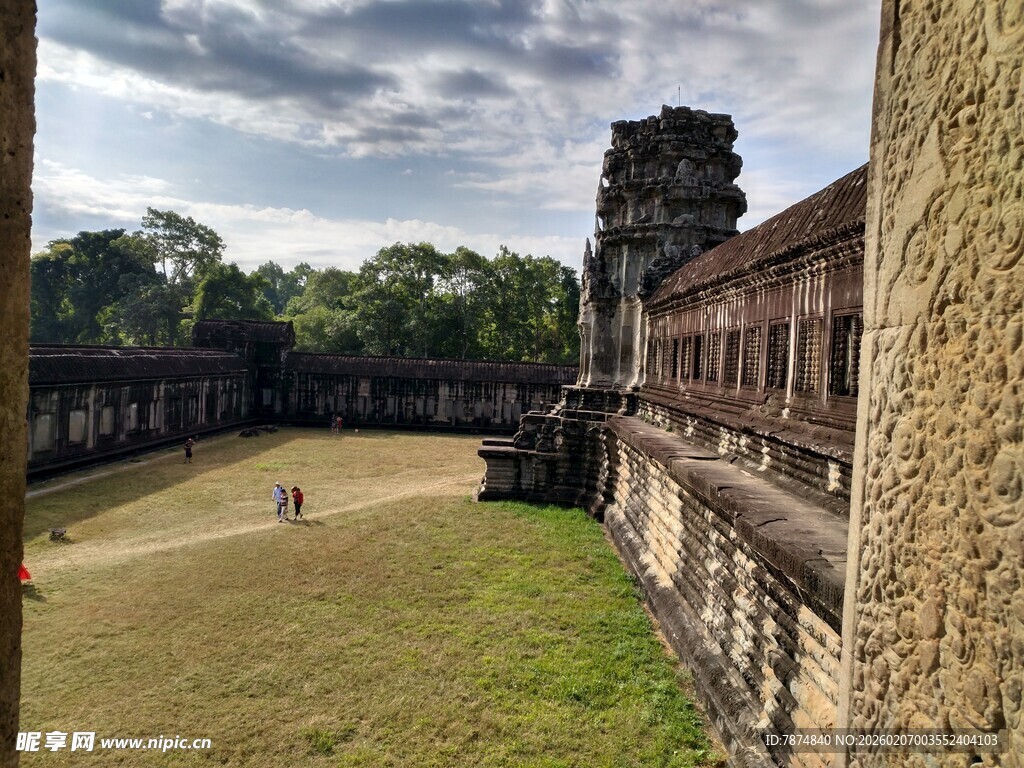吴哥窟古老建筑庭院景观