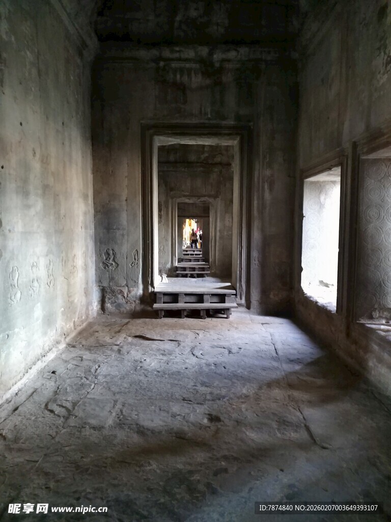 破旧废弃的室内场景