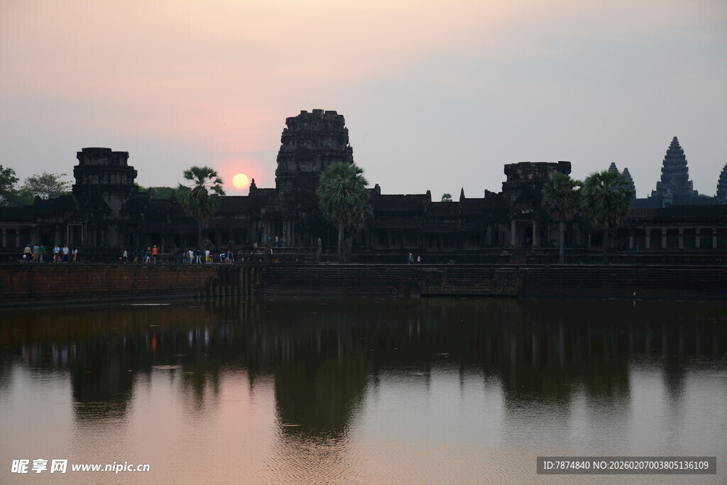 吴哥窟黄昏倒影美景