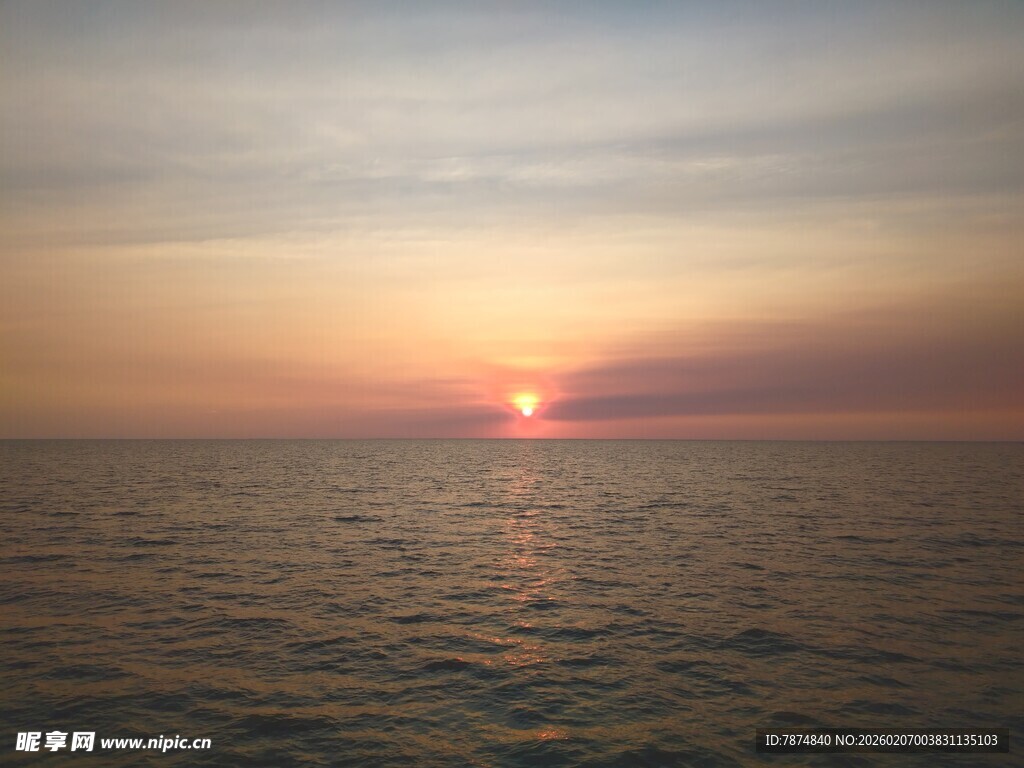 海上日落美景