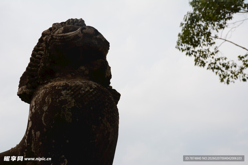 古老石狮 尽显历史沧桑