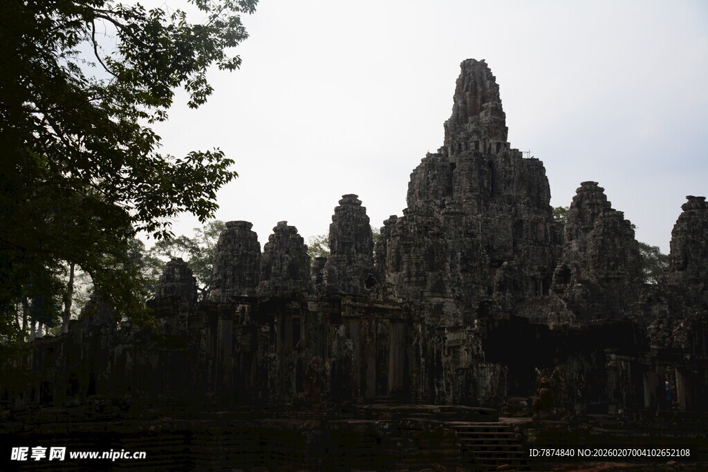 吴哥窟古老建筑剪影