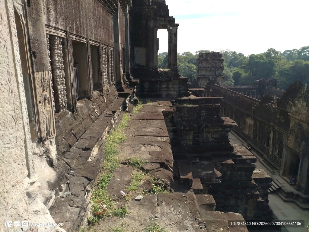 古老寺庙遗迹的沧桑景象