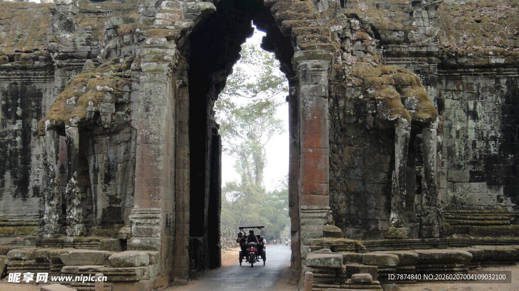 吴哥窟门洞景观
