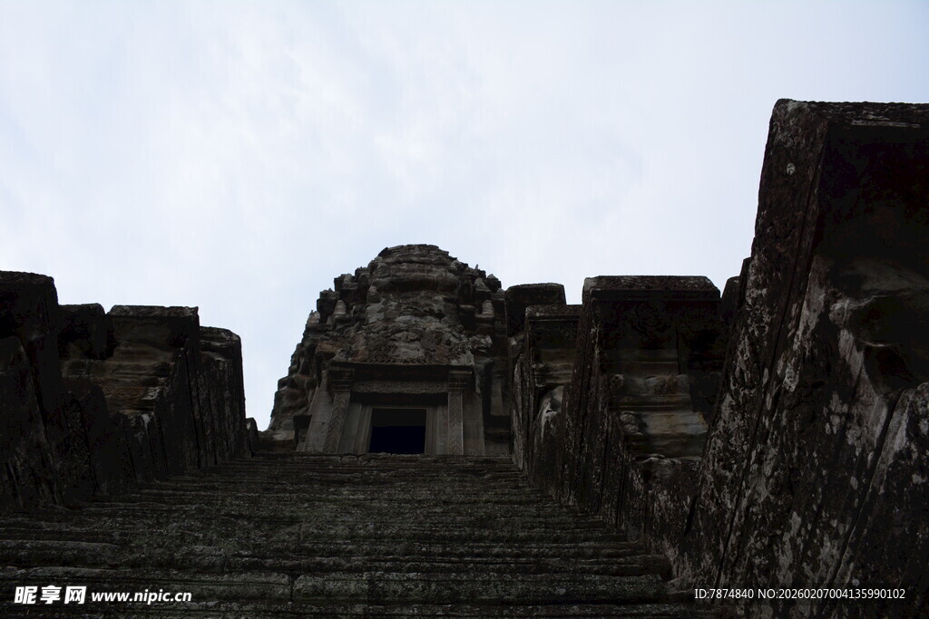 古老神秘的吴哥窟石建筑