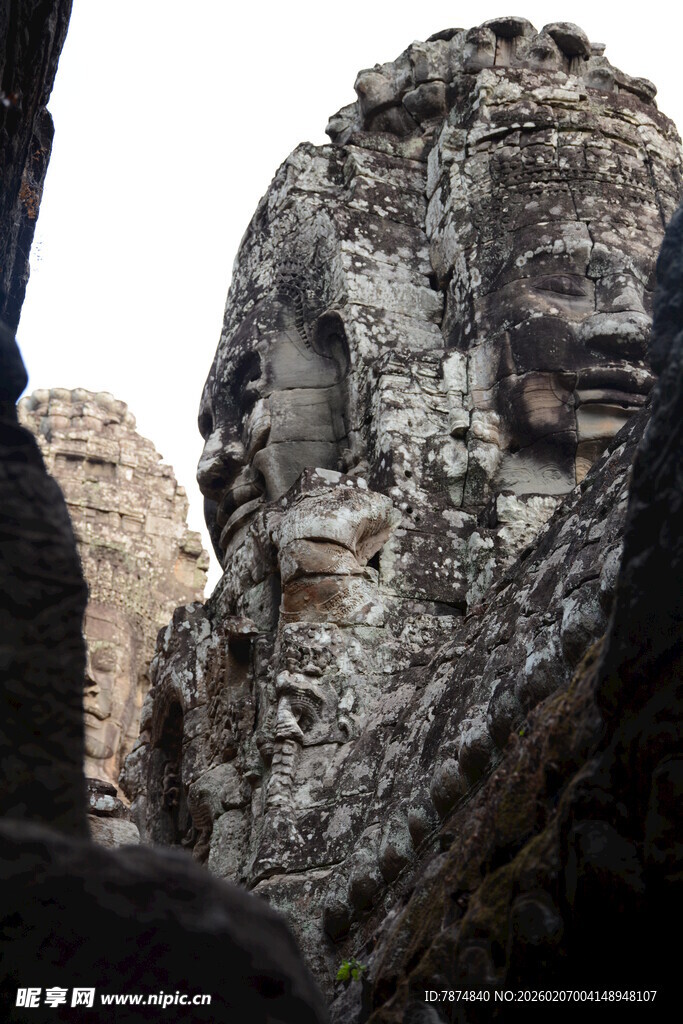吴哥窟神秘石像
