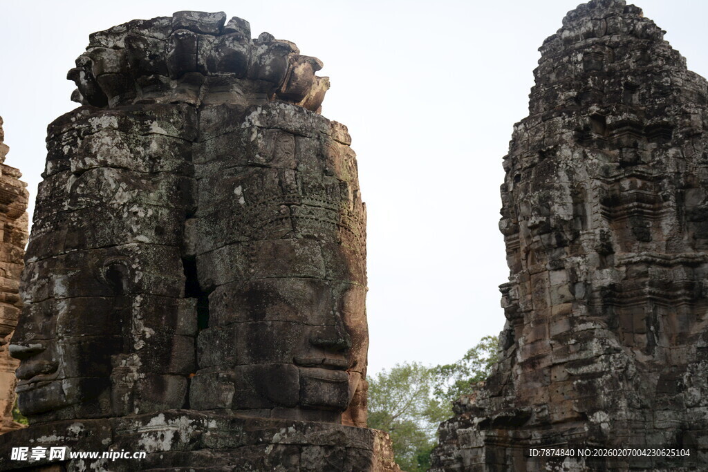 吴哥窟古老石像