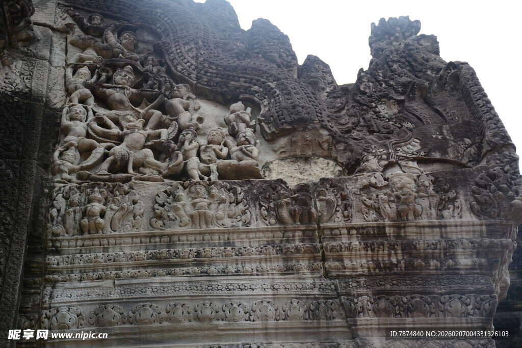古老石雕建筑细节展示