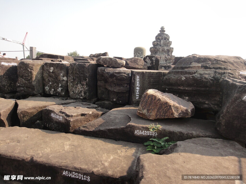 古老石砌建筑遗迹