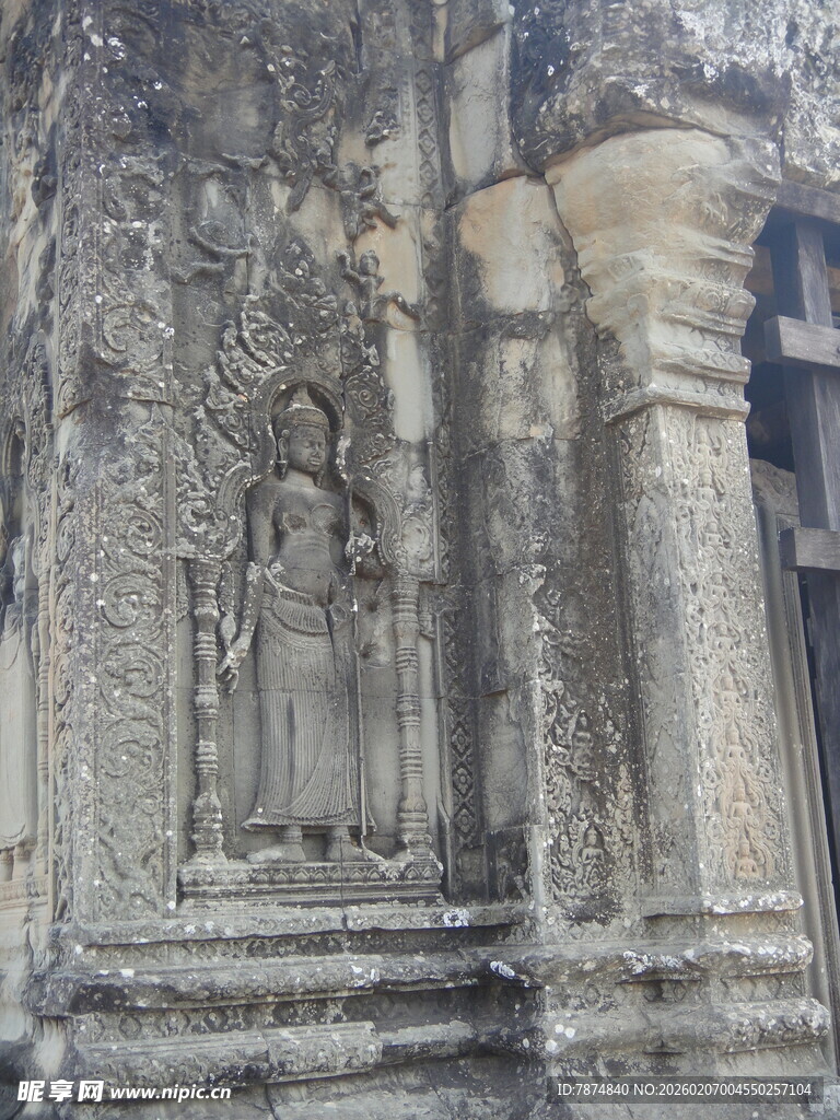 柬埔寨古老石雕建筑细节