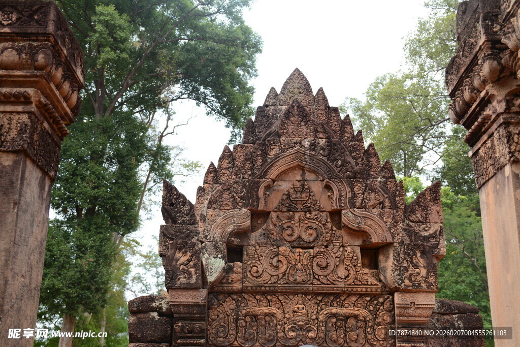 柬埔寨古老神秘的东南亚寺庙建筑