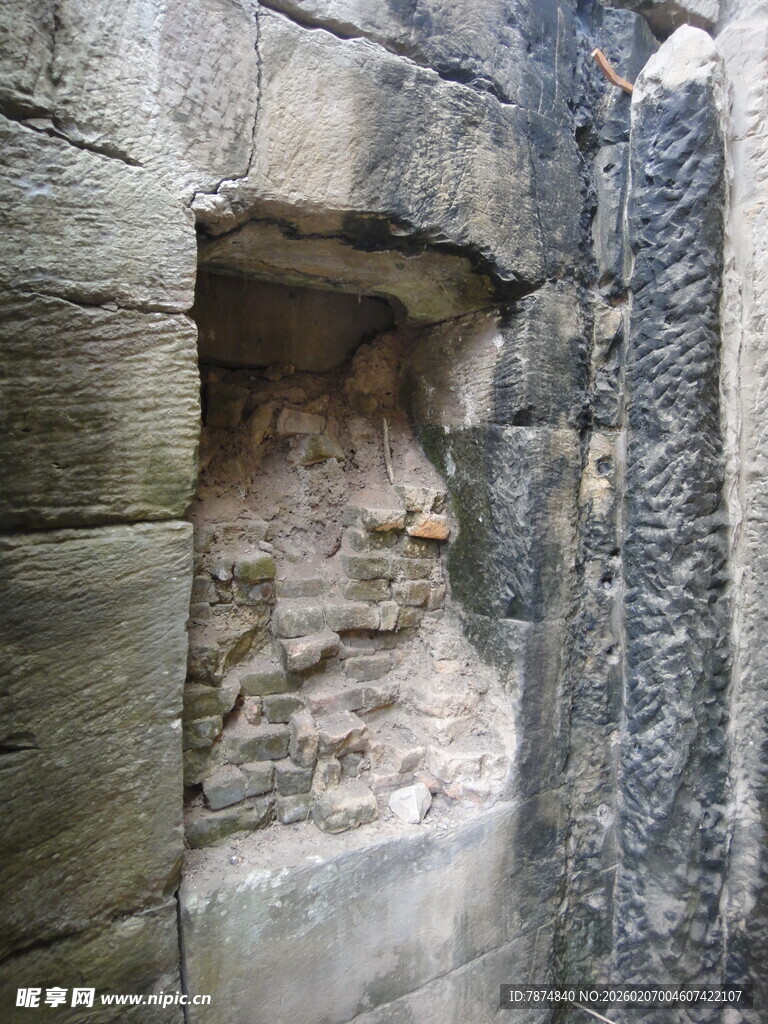 柬埔寨古老石砌建筑遗迹