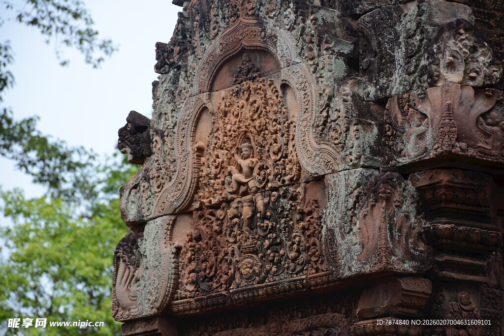 柬埔寨古老石雕建筑细节特写