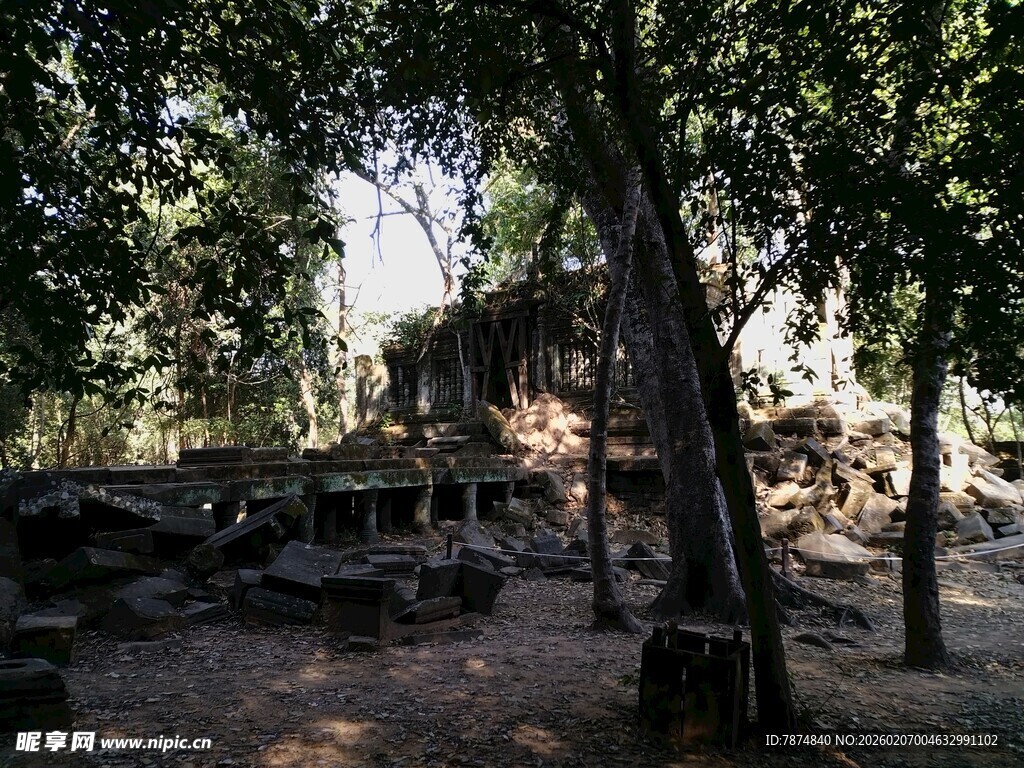 柬埔寨林间静谧小屋