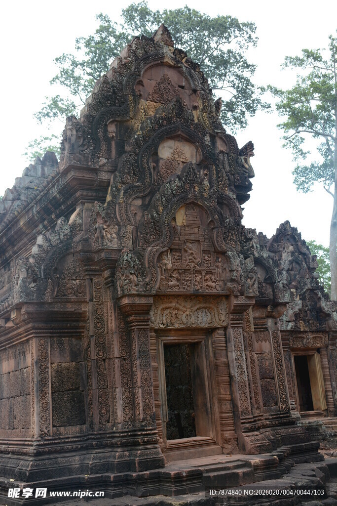 柬埔寨古老神秘的东南亚寺庙建筑