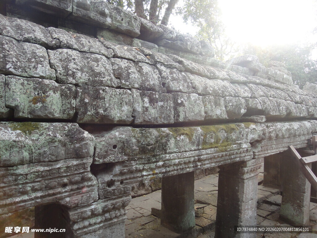 柬埔寨古老石建筑遗迹