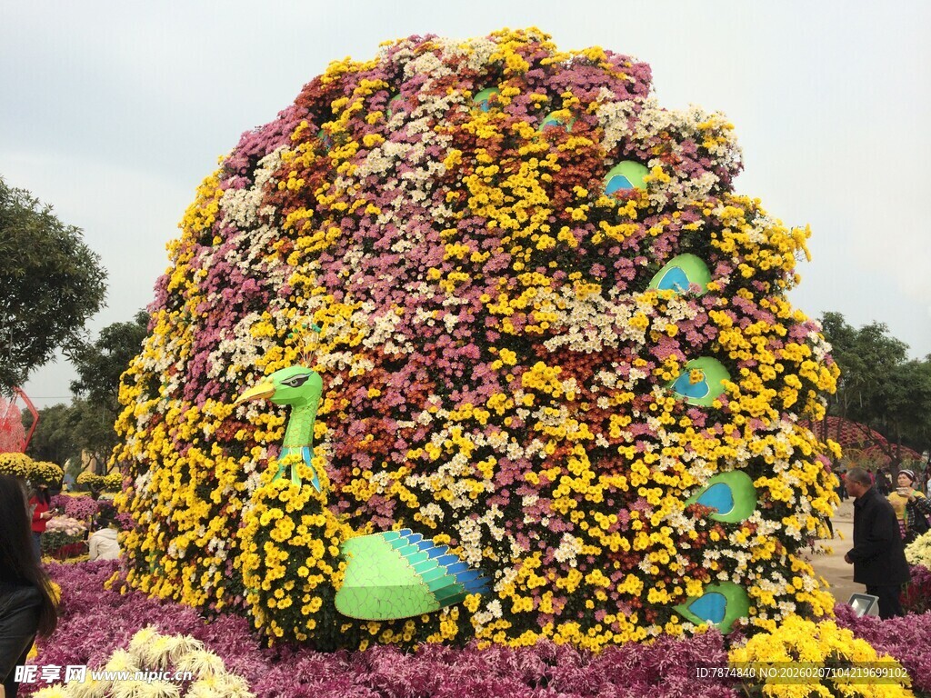 巨型花卉孔雀造型景观