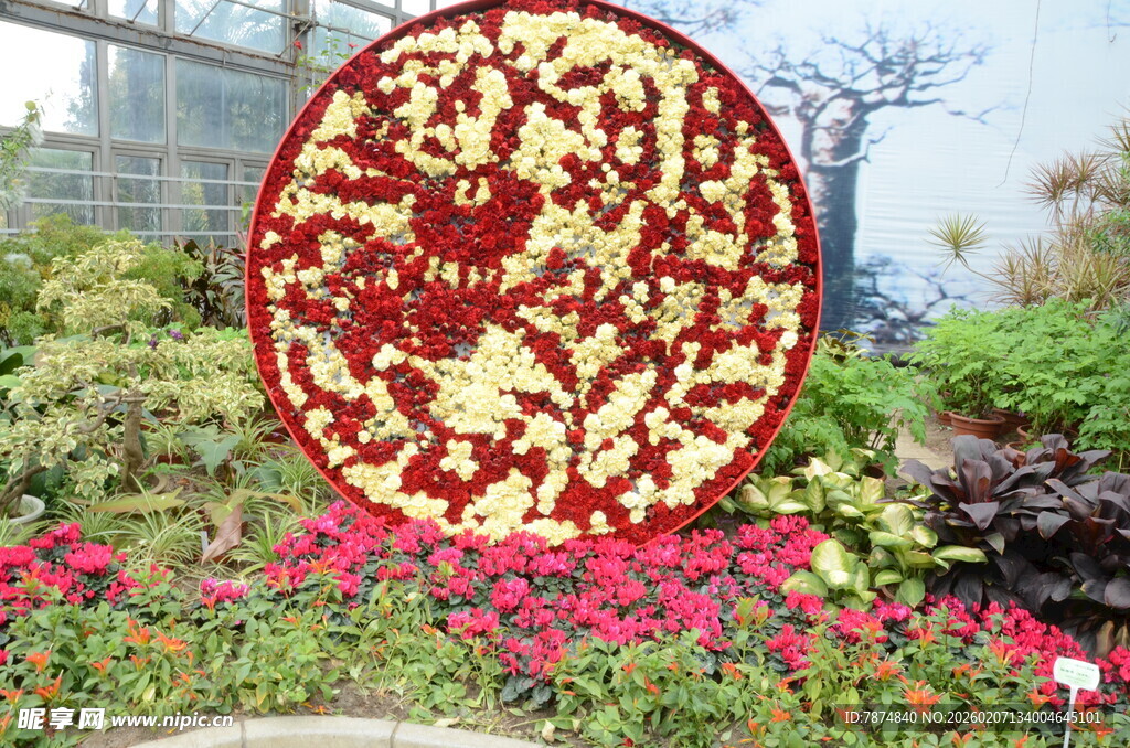 园林中的精美中式雕花装饰