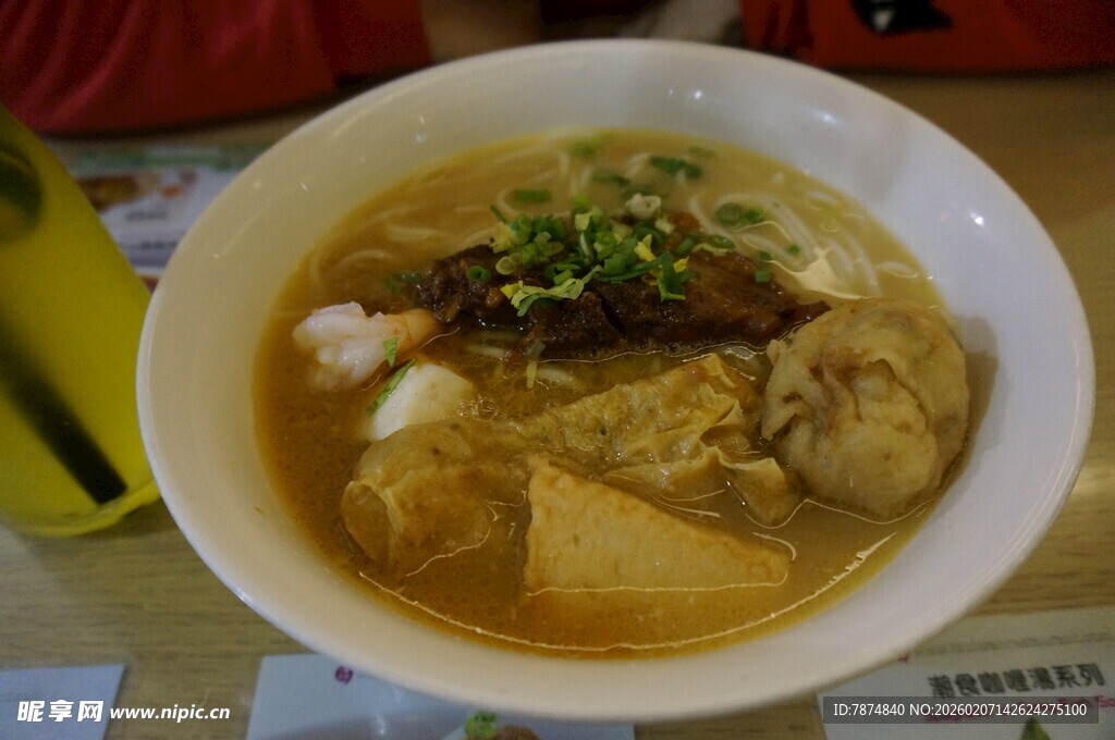 美味日式豚骨拉面