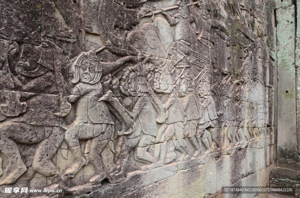 古老石壁上的精美雕刻