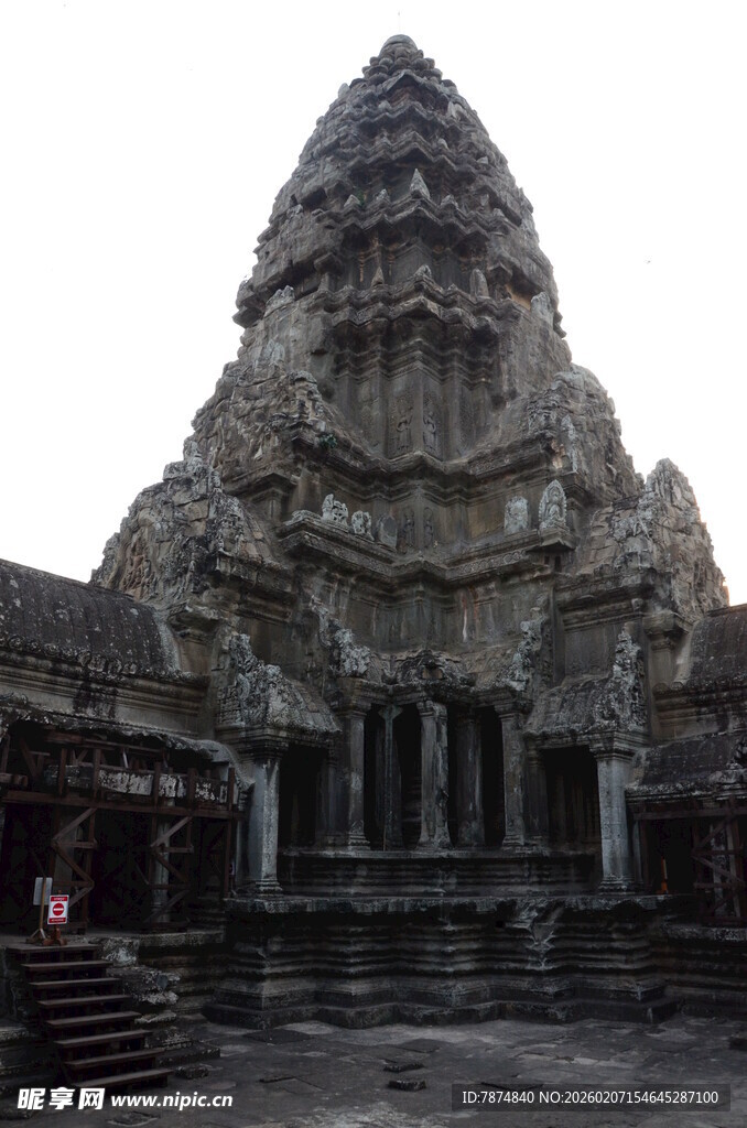 古老神秘的柬埔寨寺庙建筑