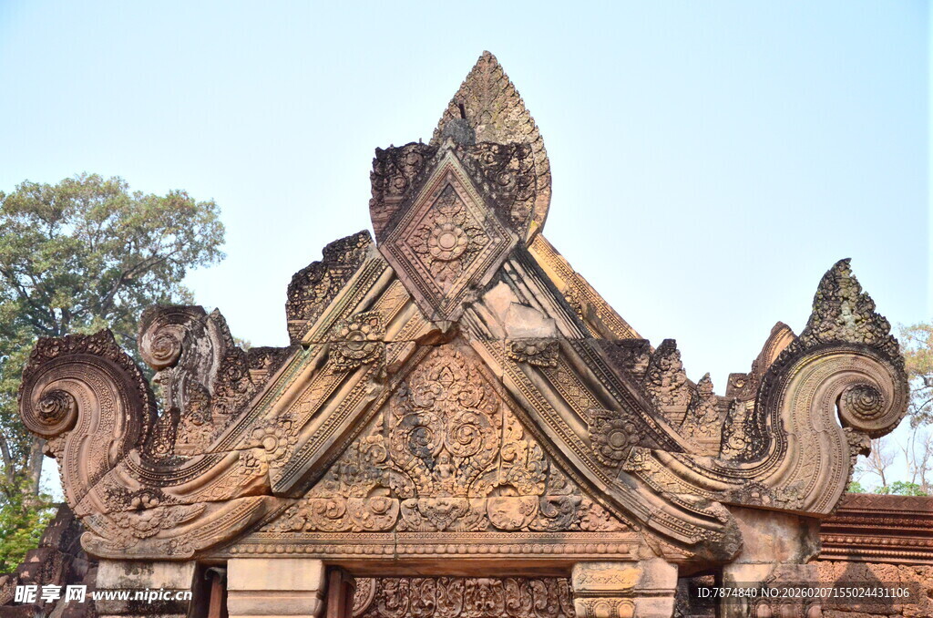 古老寺庙建筑精美雕刻
