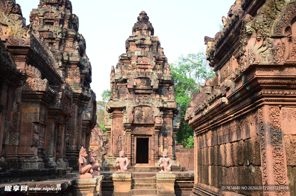古老神秘的柬埔寨寺庙建筑