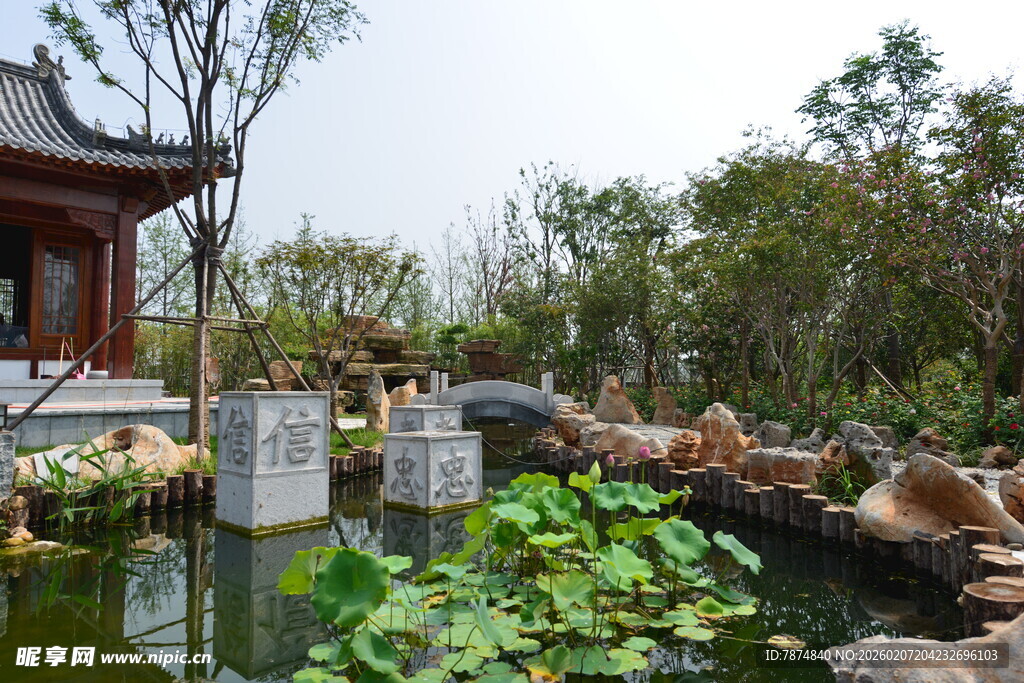 中式园林池塘景观