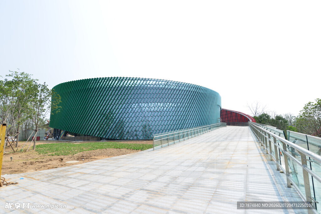 现代风格圆形建筑景观
