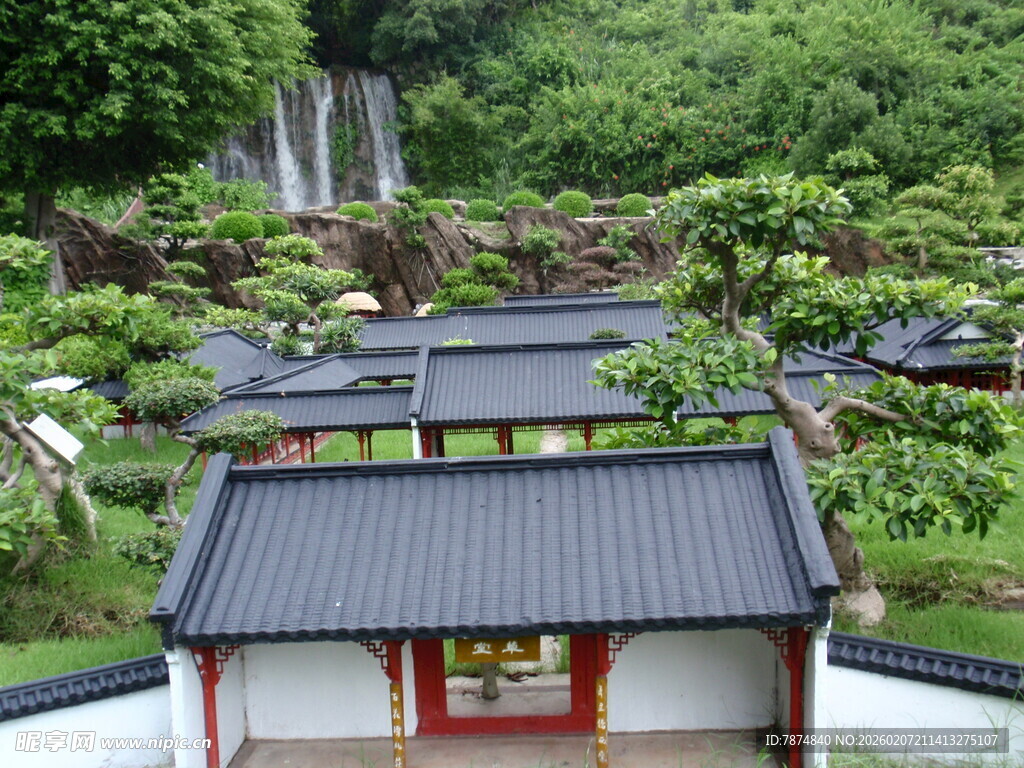 中式园林景观中的雅致建筑