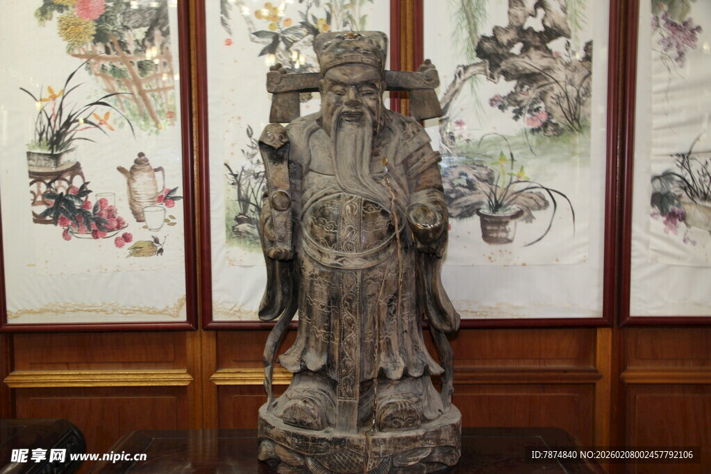 中式古典青铜雕像