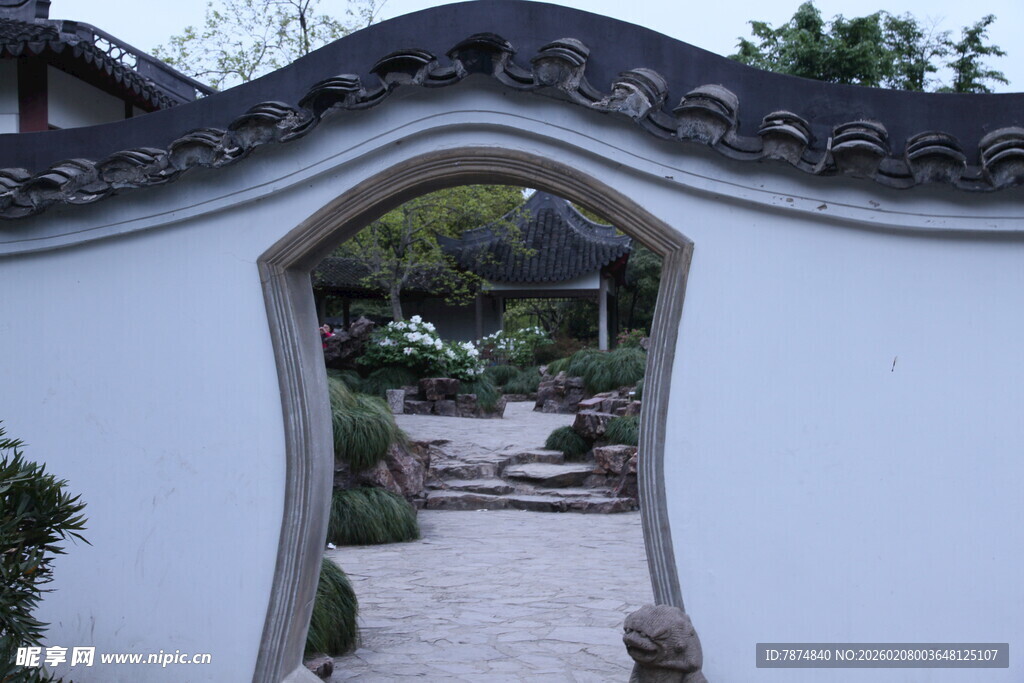 中式拱门庭院景致