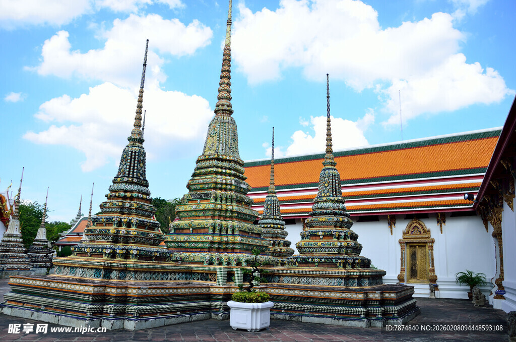 马来西亚泰国寺庙尖塔建筑景观