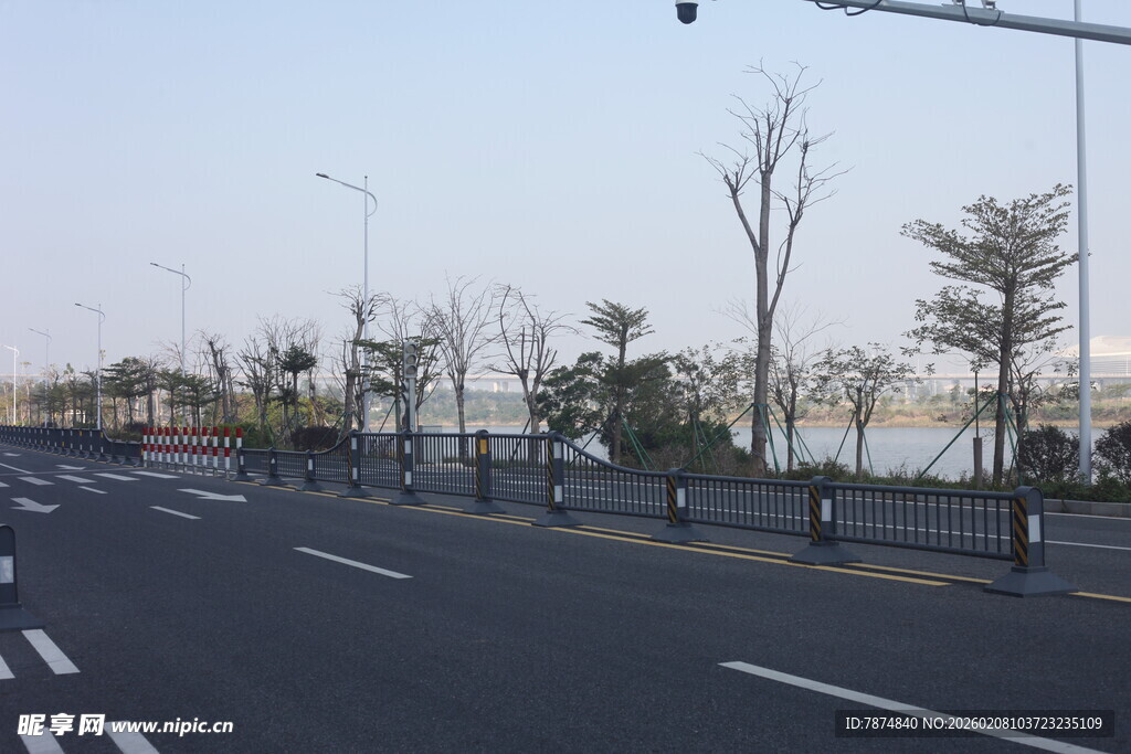 湛江宽阔城市道路景观