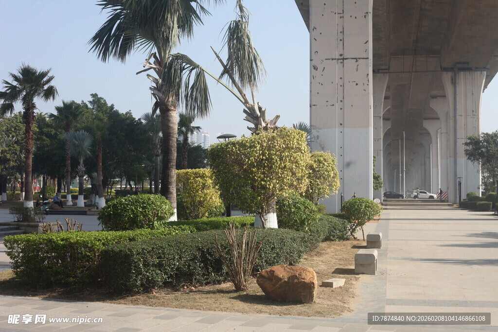 湛江户外园林景观 绿植与拱门