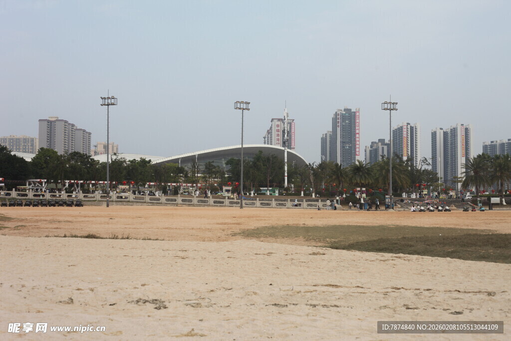 湛江城市沙滩风光