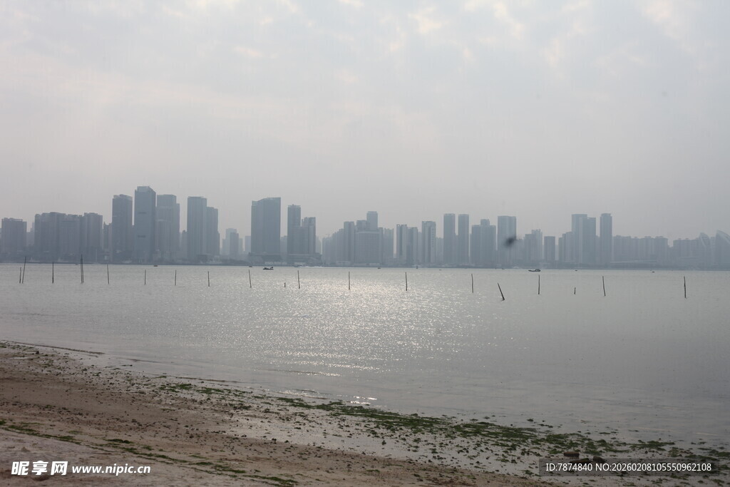 湛江城市湖畔风景
