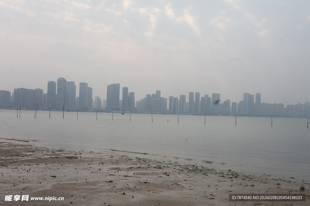 湛江城市江畔风光