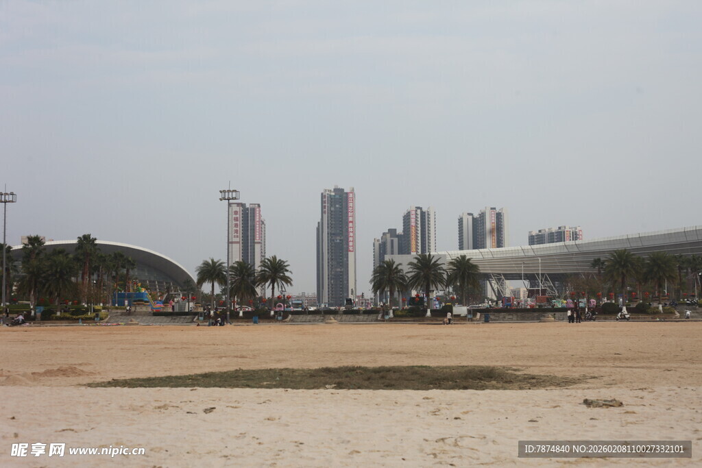 湛江城市远郊的开阔景象