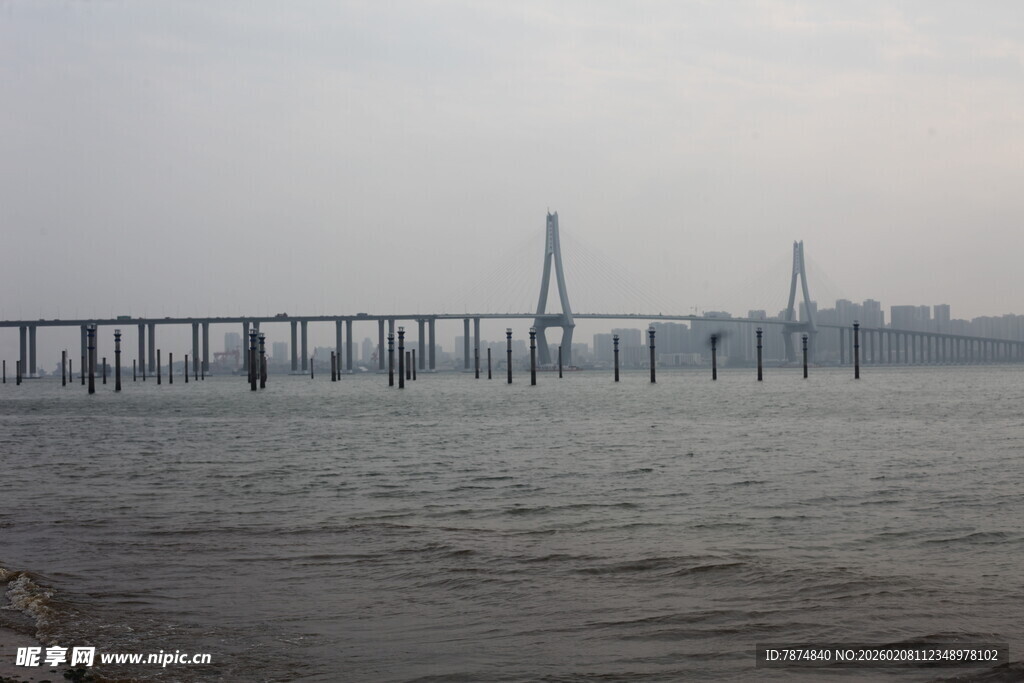 湛江江上大桥远景
