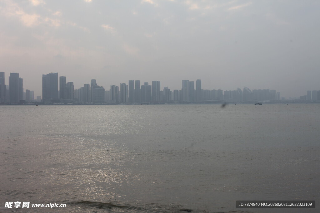 湛江城市江畔远景