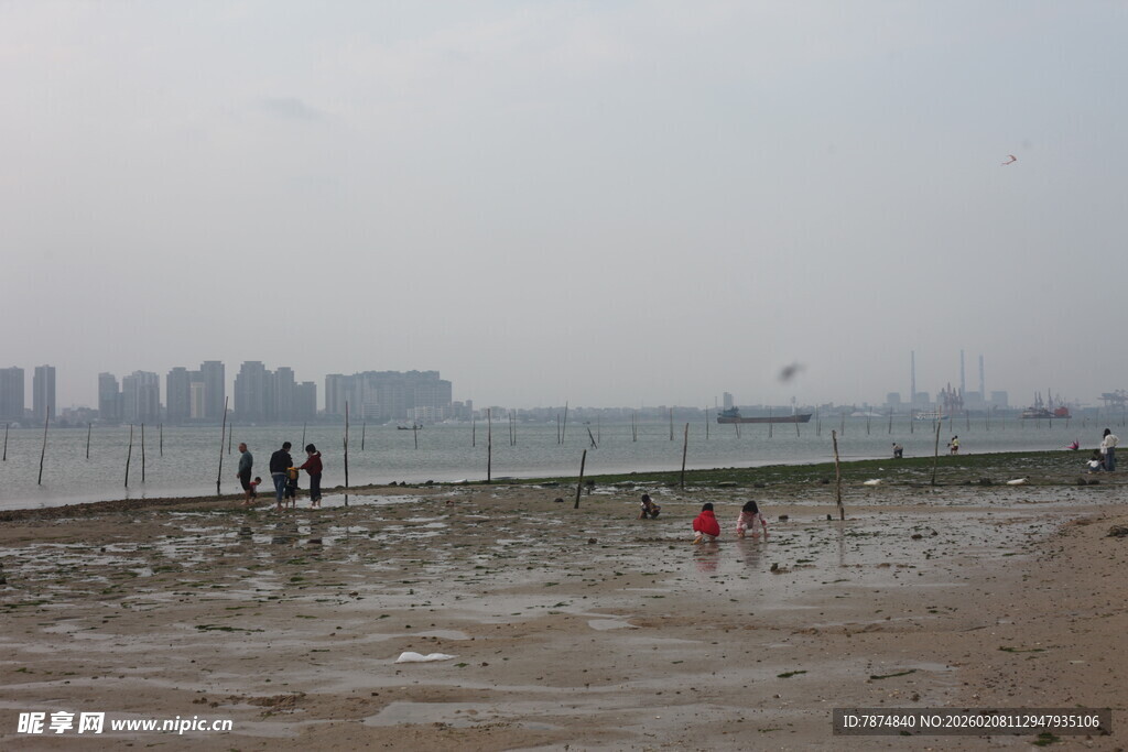 湛江海滨漫步 享受悠闲时光