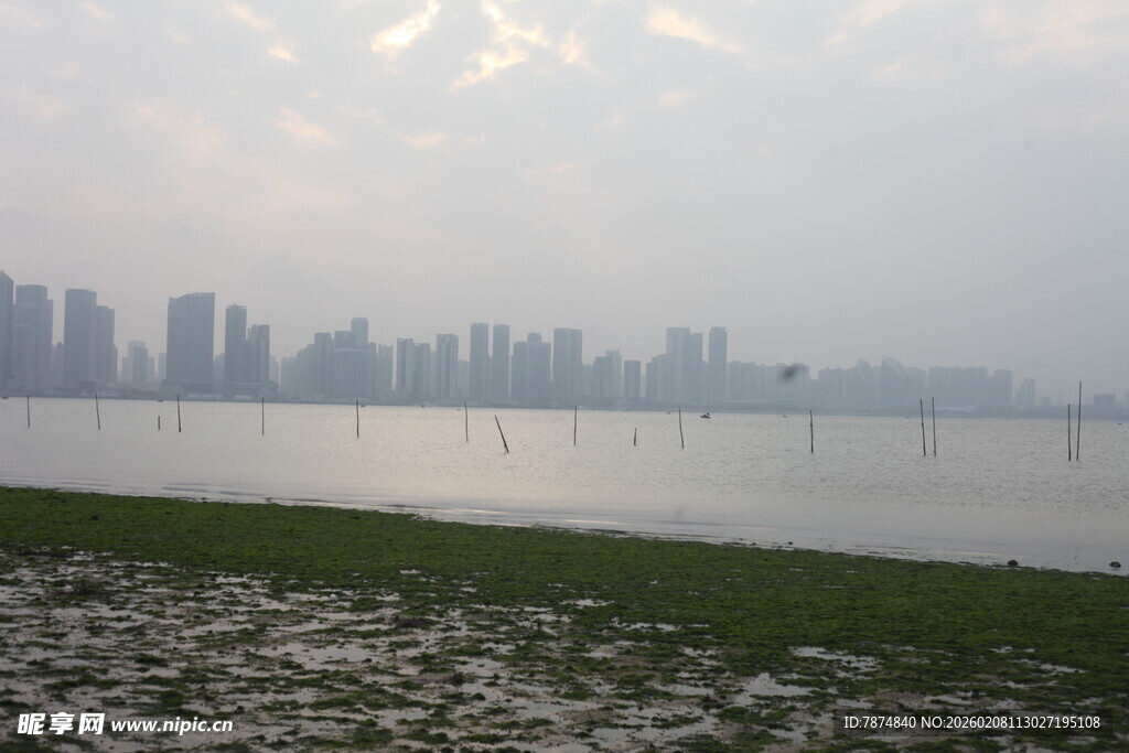 湛江城市江畔风光