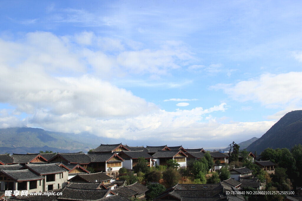 古村落依山傍水美景