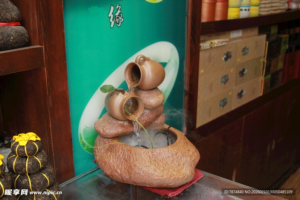 可爱陶瓷摆件展示